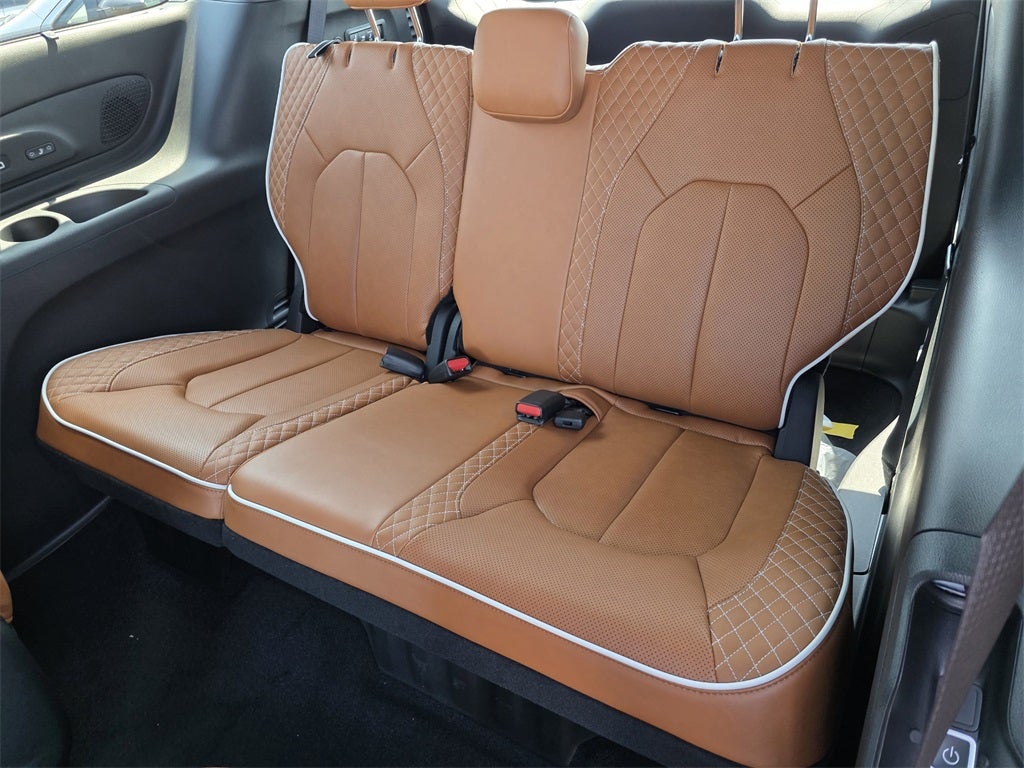 2026 Chrysler Pacifica Pinnacle