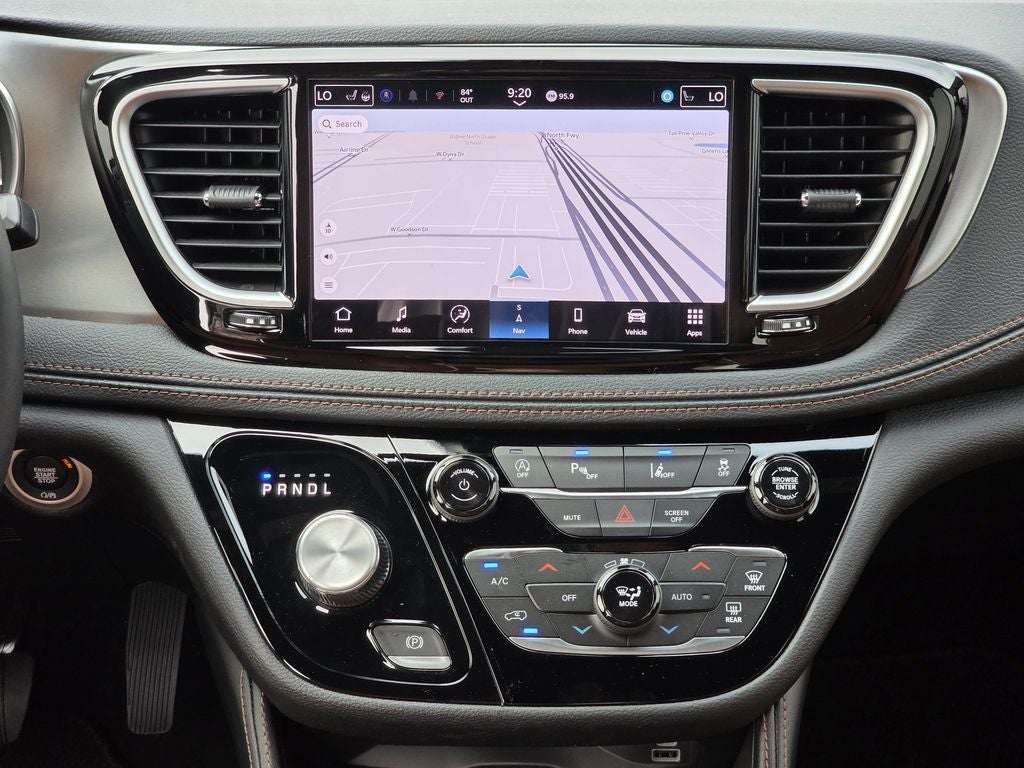 2026 Chrysler Pacifica Pinnacle