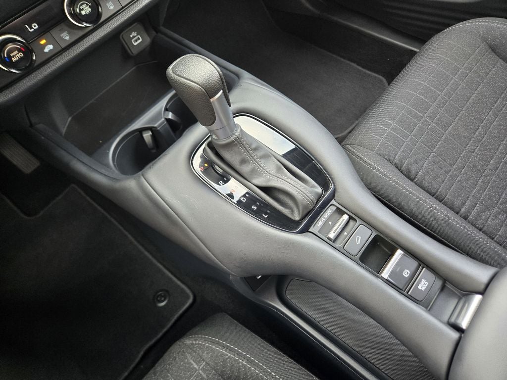 2025 Honda HR-V LX