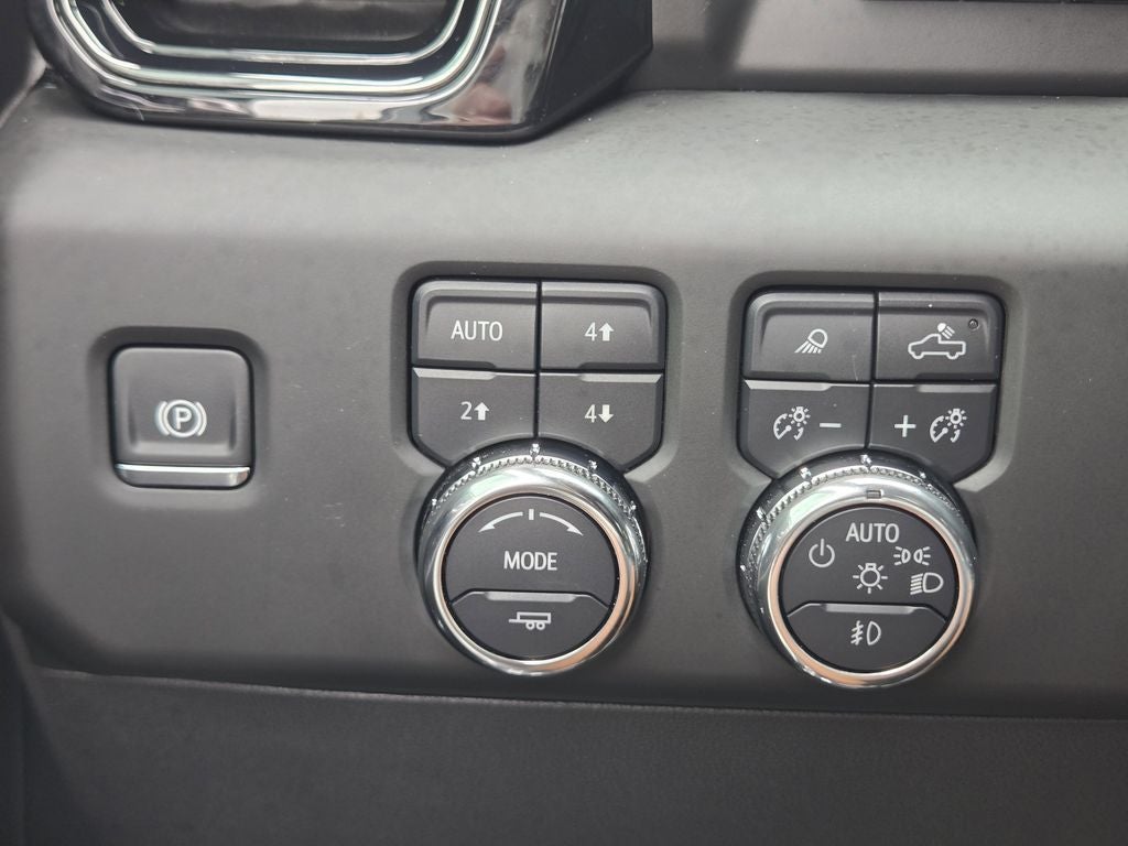 2025 GMC Sierra 1500 AT4