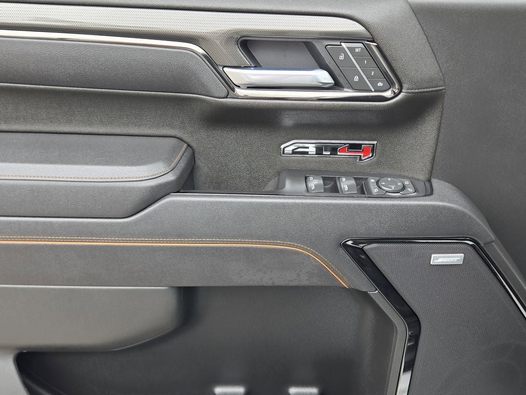 2025 GMC Sierra 1500 AT4