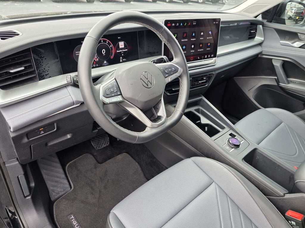 2025 Volkswagen Tiguan 2.0T SE