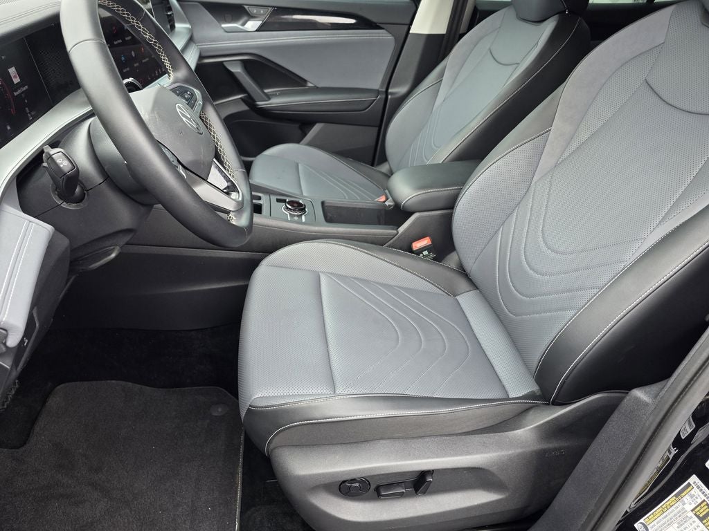 2025 Volkswagen Tiguan 2.0T SE