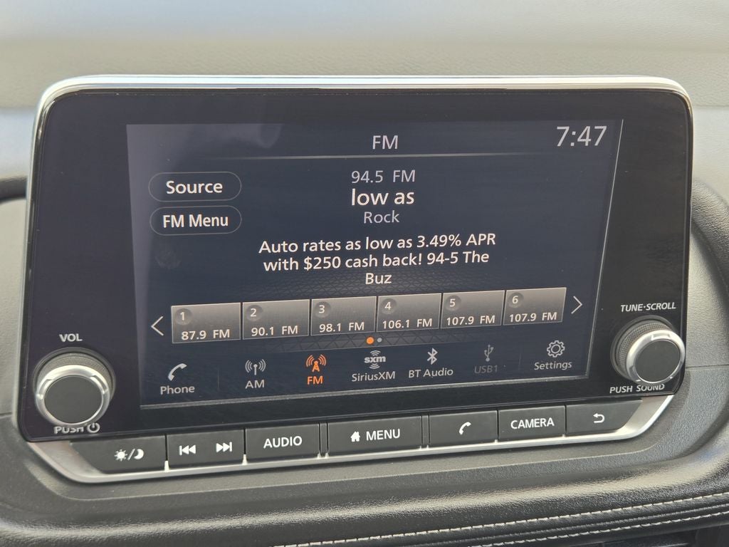 2025 Nissan Rogue SV