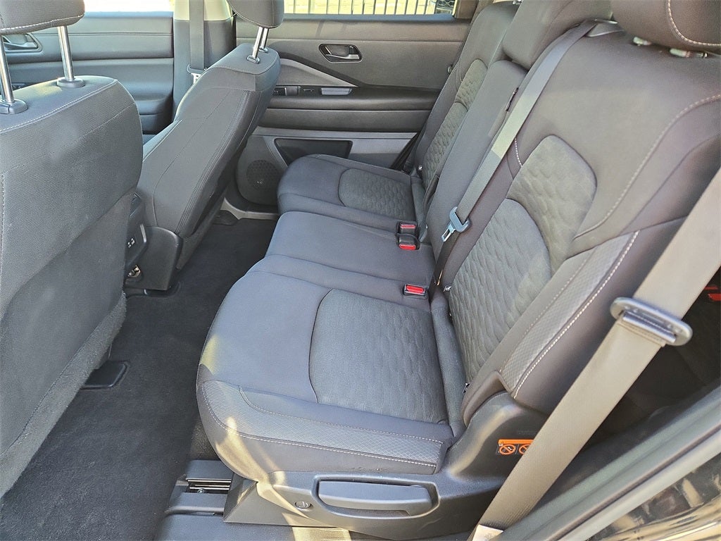 2023 Nissan Pathfinder S