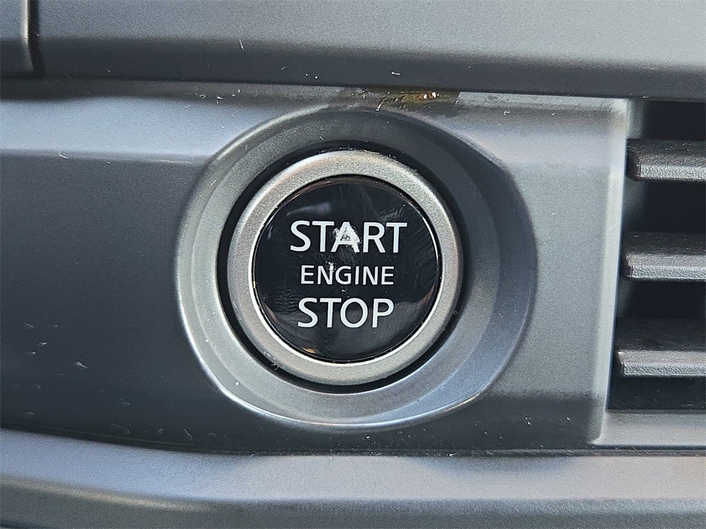 2023 Nissan Pathfinder S