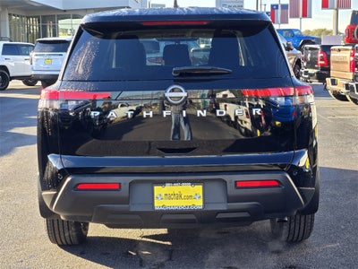2023 Nissan Pathfinder S