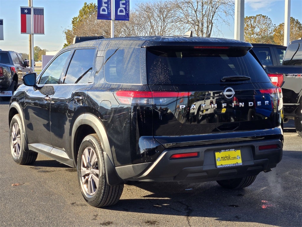 2023 Nissan Pathfinder S