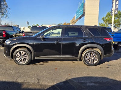 2023 Nissan Pathfinder S