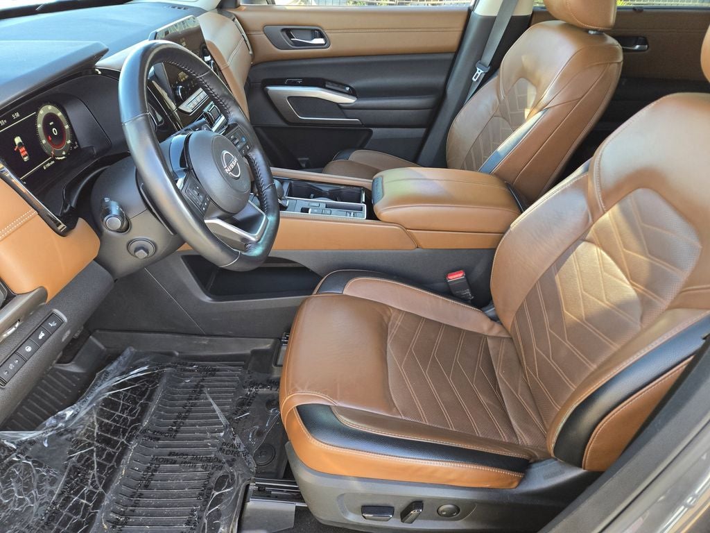 2023 Nissan Pathfinder Platinum