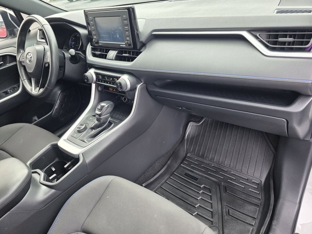 2022 Toyota RAV4 Hybrid SE