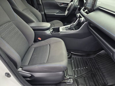 2022 Toyota RAV4 Hybrid SE
