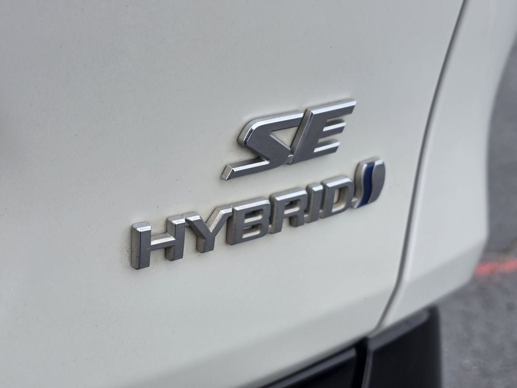 2022 Toyota RAV4 Hybrid SE