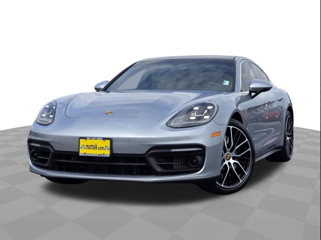 2023 Porsche Panamera 4S E-Hybrid's photo